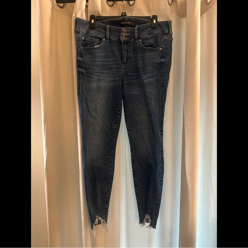Torrid Cropped Distressed Skinny Jeans - Blue